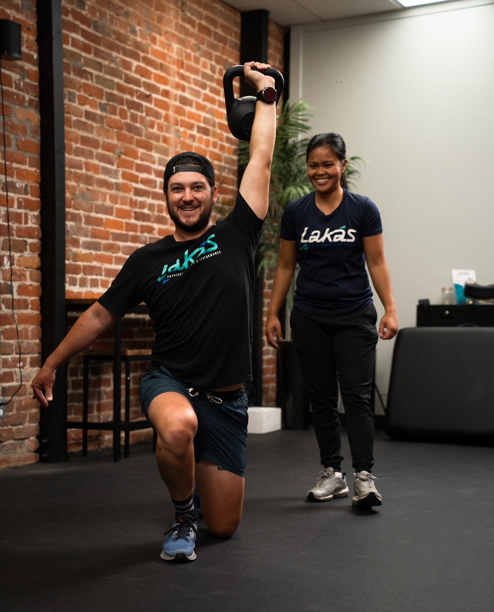 Sacramento Physical Therapy - Lakás PT
